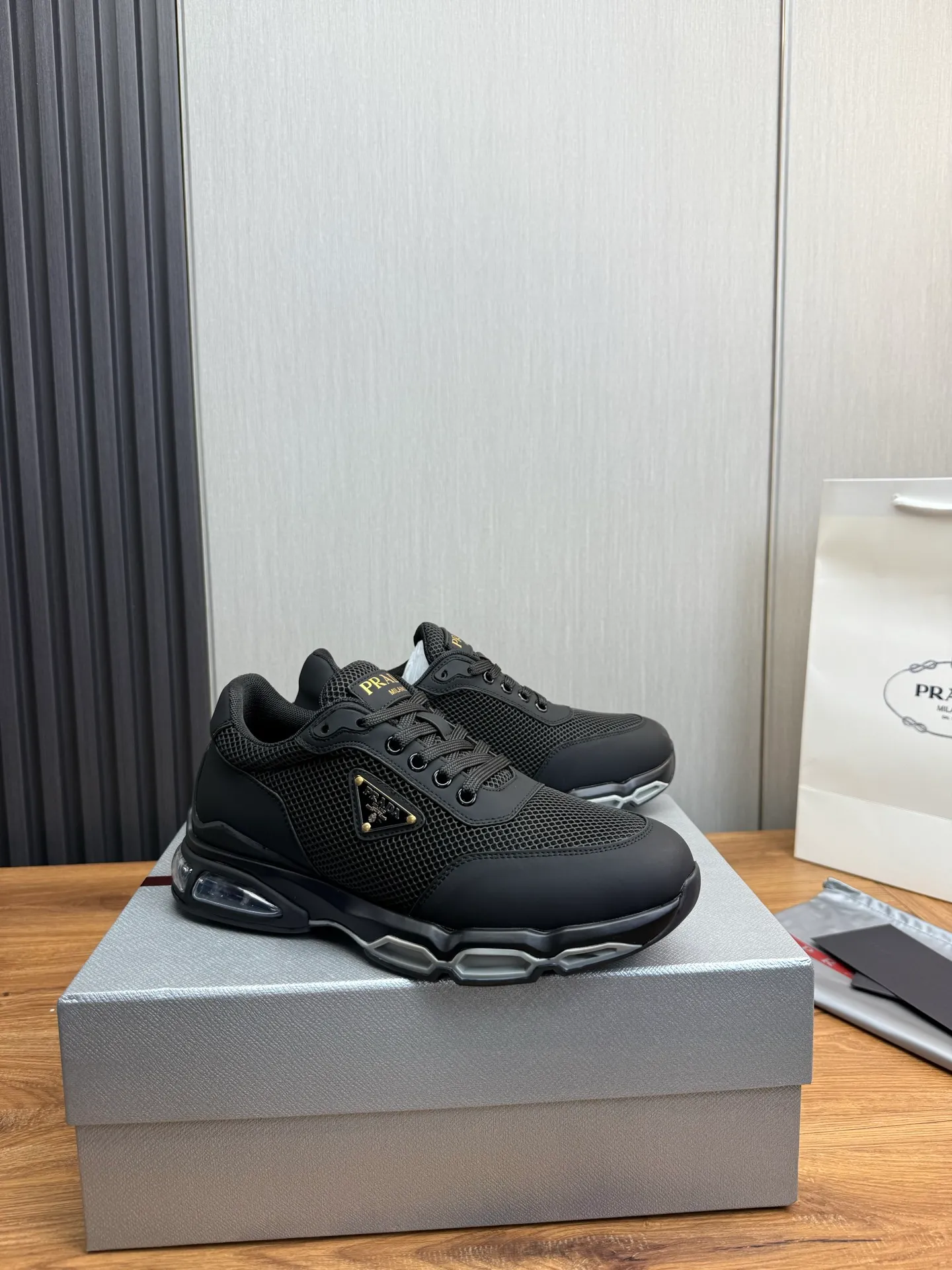 Men's shoes 💰640💰 [PRADA] Men's shoes are popular in the counter, high-quality shipments ✔️Official website synchronization, original cowhide with mesh surface + cowhide lining, 1⃣️:1⃣️reproduction, original air cushion original bottom, 38-45 (customized at 45)